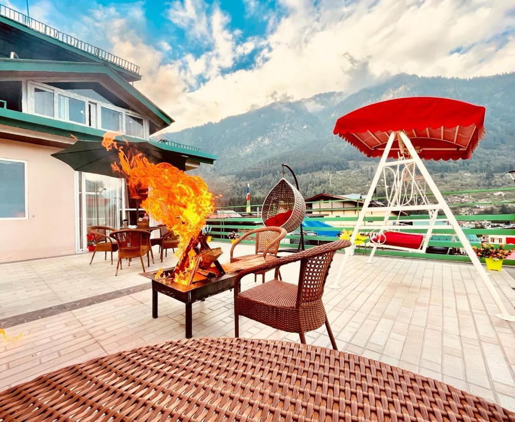 Tata Vista Resort Mall Road Manali - Centrally Heated & Air Cooled Экстерьер фото